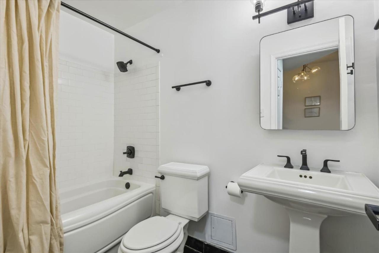 Downtown, Cozy And Perfectly Decorated Apartment Baltimore Luaran gambar